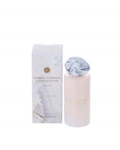 Huonetuoksusuihke valkoinen