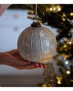 Joulupallo 12cm vaalea