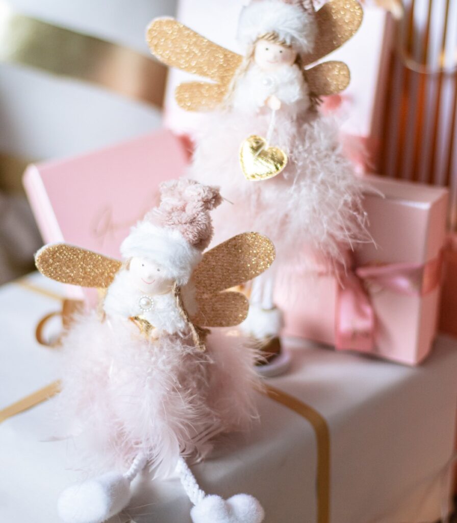 Enkeli istuva pinkki TWINKLE