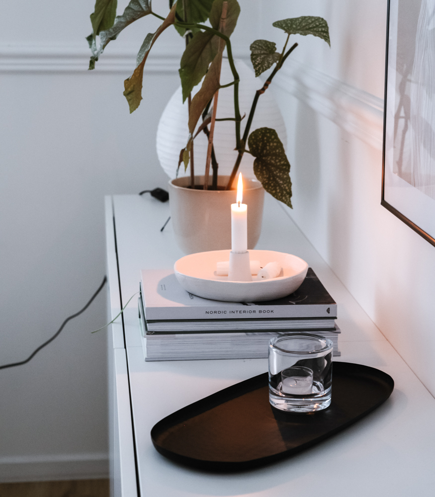 Tarjotin soikea musta 30cm