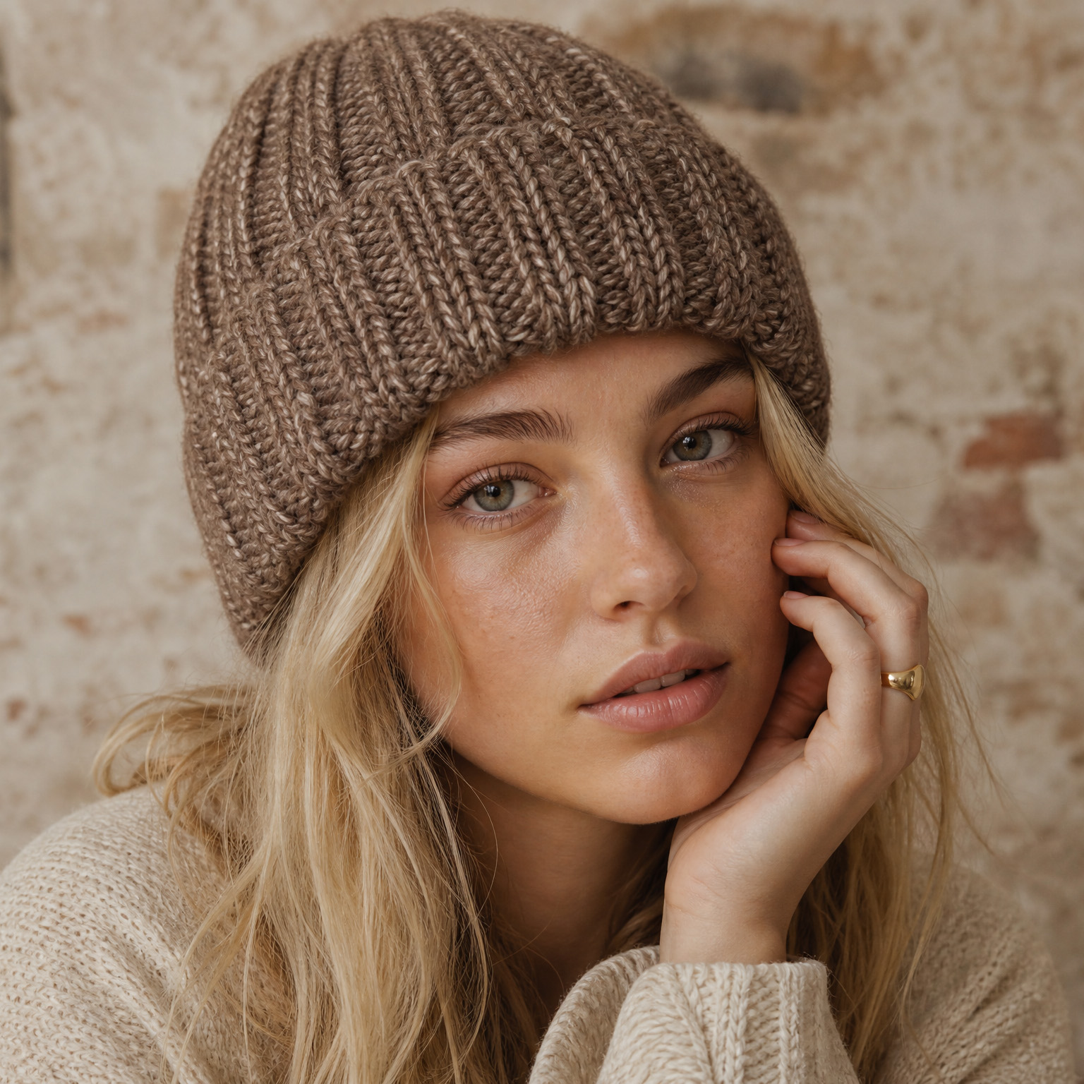 Pipo ruskea BEANIE - Kuva 1