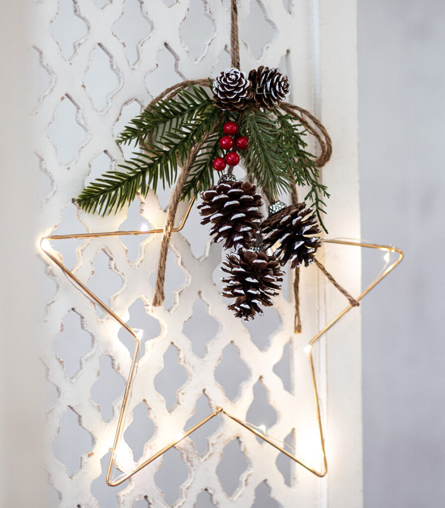 Tähtikoriste led-valoilla 30cm