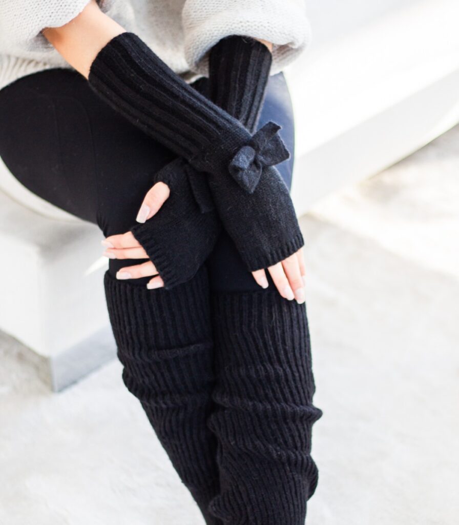 Kynsikkäät musta KNIT