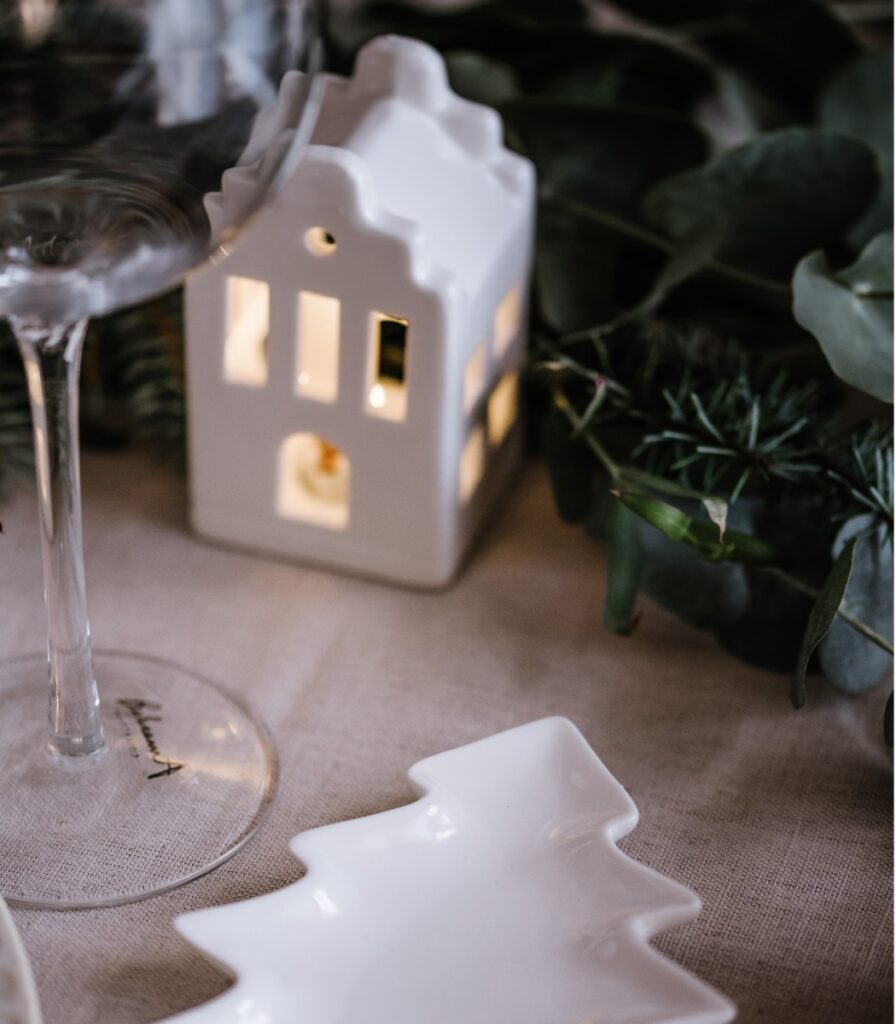 Joulutalo led-valoilla 10cm HOLLY