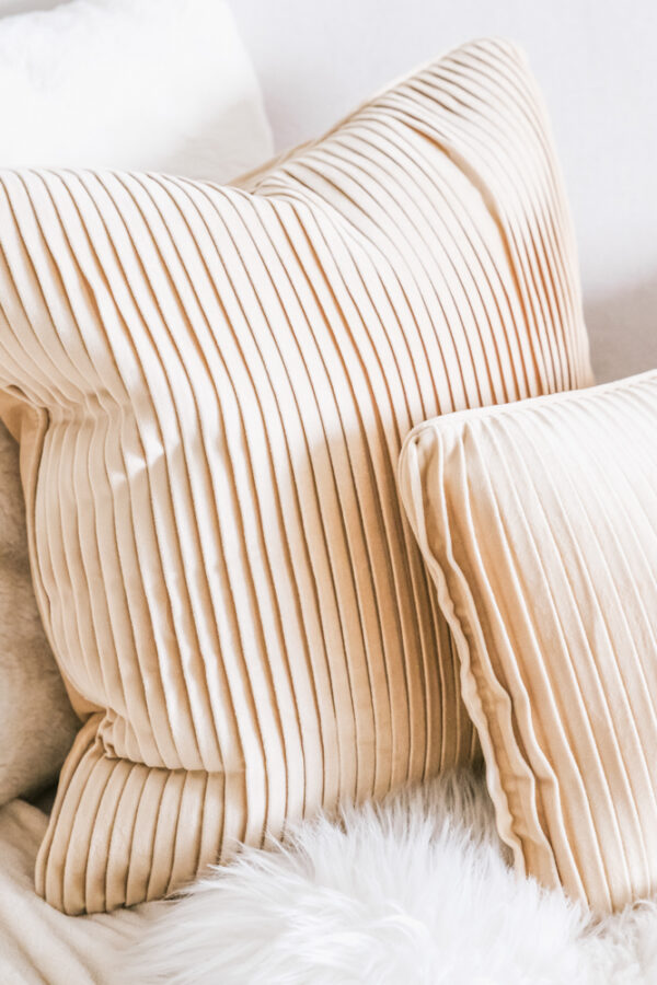 Tyyny 45x45cm beige CLASSIC - Kuva 2