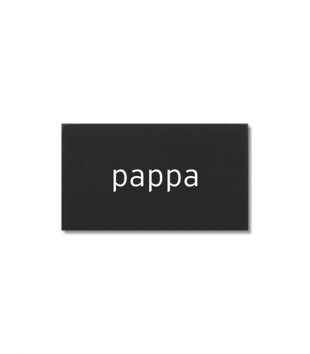 Kyltti 5x3cm pappa musta