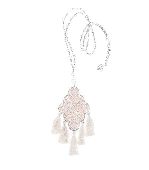 Kaulakoru White Tassel EXCLUSIVE